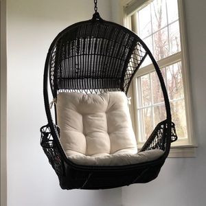 swinging chair 3ft tall and 2 feet wide
